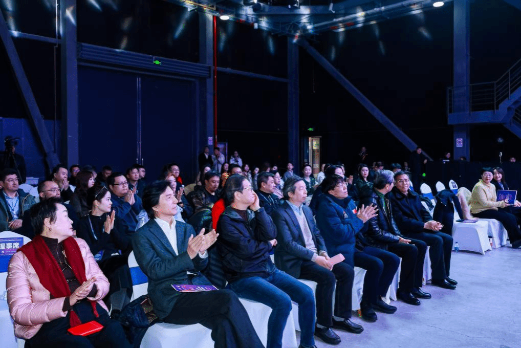 7F877202877D9D253AAD78FF929_526374AF_4D69E