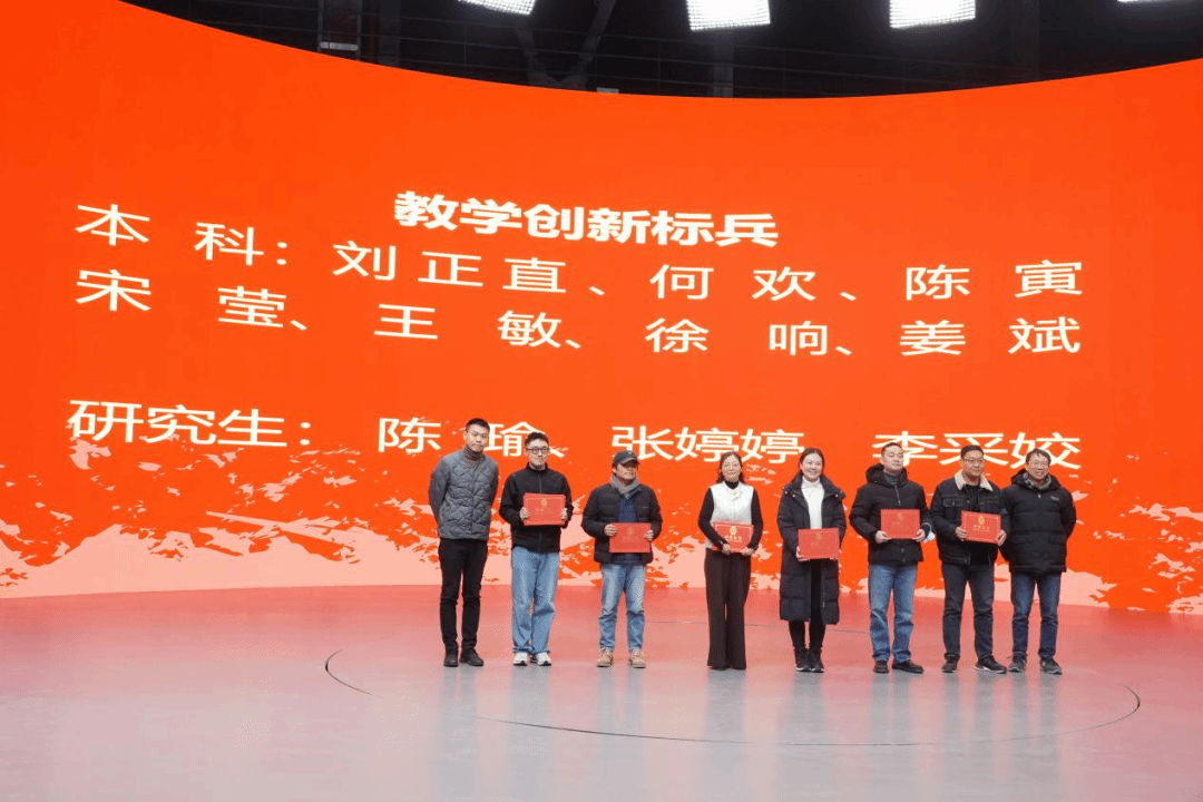 52D7E9B561CFE6A128C39EA1EF4_90575B5F_3A425