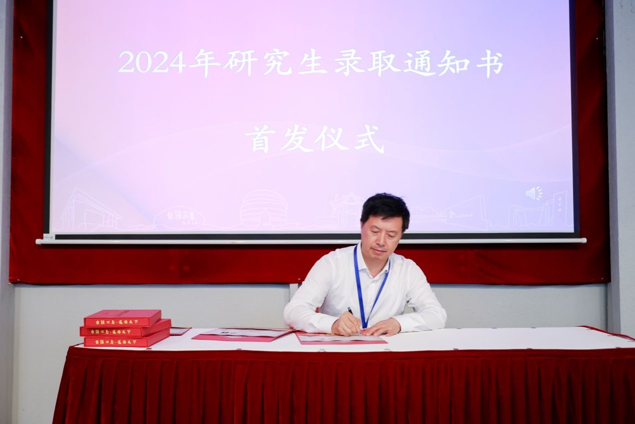 B9BC2C4DA24CDBC87DAF79FEB40_BE53715A_13A8F