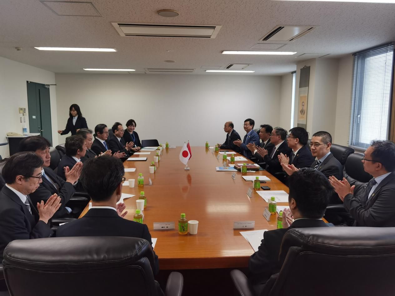 853EF87D173A9175569421D91C0_94FFA7C0_2105A