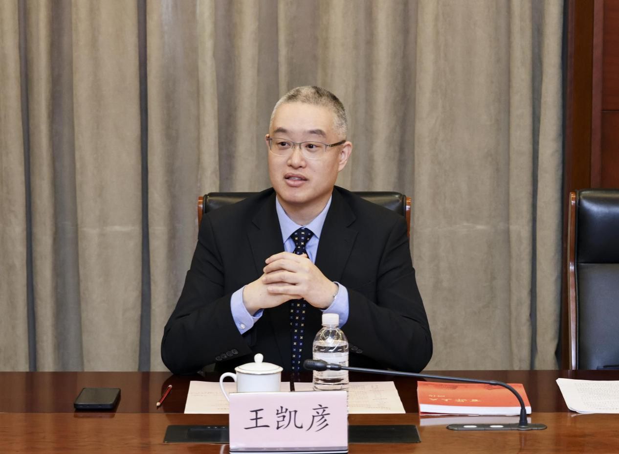 0468F1FBD44A2C9D7B4B56461ED_FB983F29_1B556